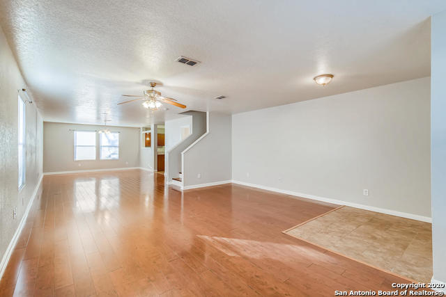 Image 4 of 30 For 9718 Amber Ledge