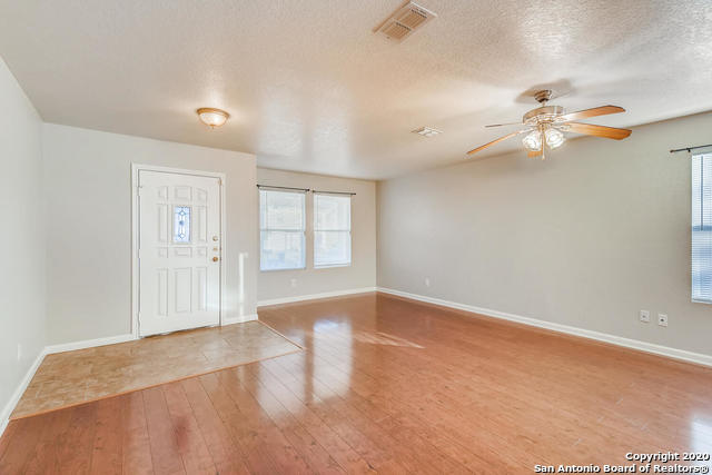 Image 6 of 30 For 9718 Amber Ledge