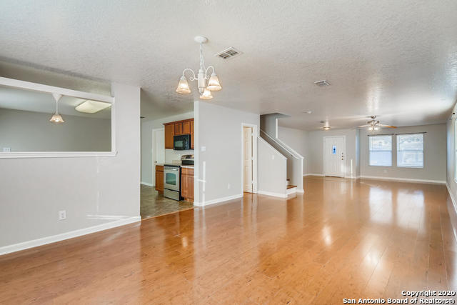 Image 9 of 30 For 9718 Amber Ledge