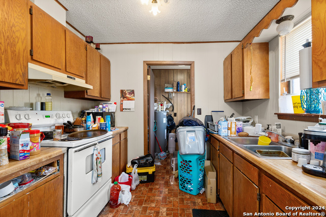 Image 14 of 22 For 215 Redbud Ln