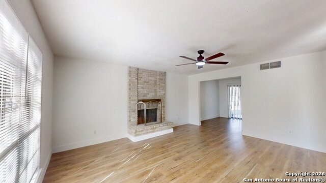 Image 11 of 46 For 2803 Burning Log St