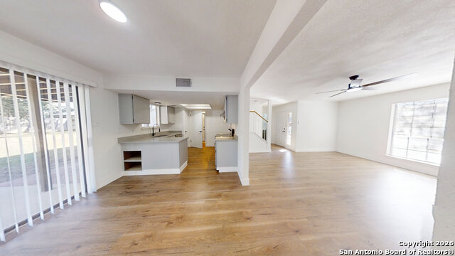 Image 16 of 46 For 2803 Burning Log St