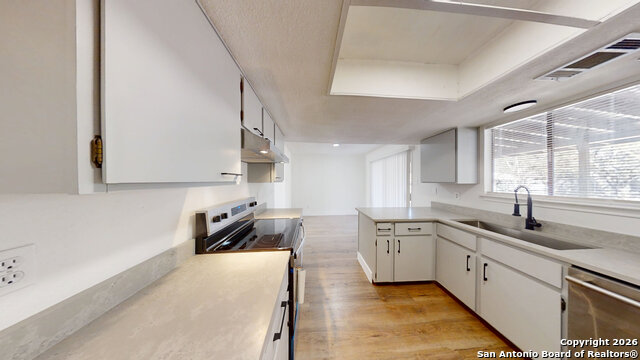 Image 17 of 46 For 2803 Burning Log St