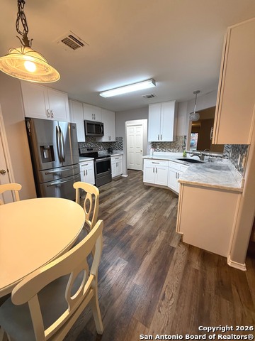 Image 17 of 46 For 8926 Veranda