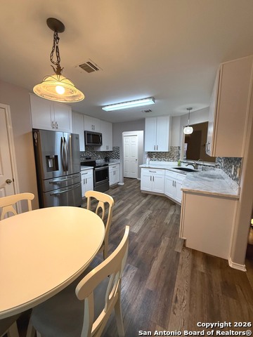 Image 18 of 46 For 8926 Veranda