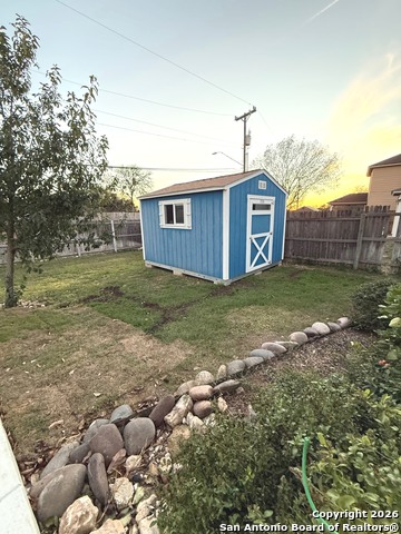 Image 34 of 46 For 8926 Veranda