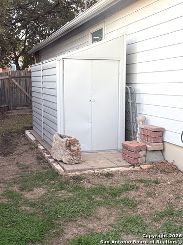 Image 36 of 46 For 8926 Veranda