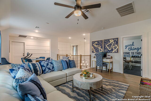 Image 57 of 87 For 905 Easy Gruene