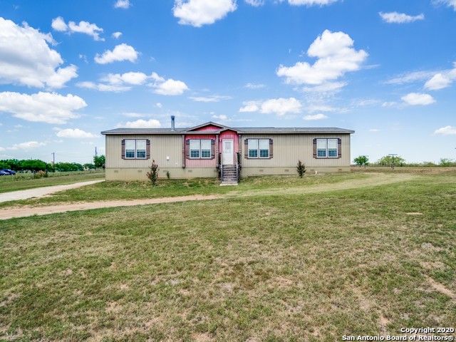 Details for 252 County Road 302, Floresville, TX 78114