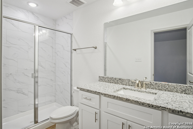 Image 19 of 29 For 12349 Montgomery Forest