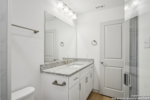 Image 11 of 29 For 12340 Montgomery Forest