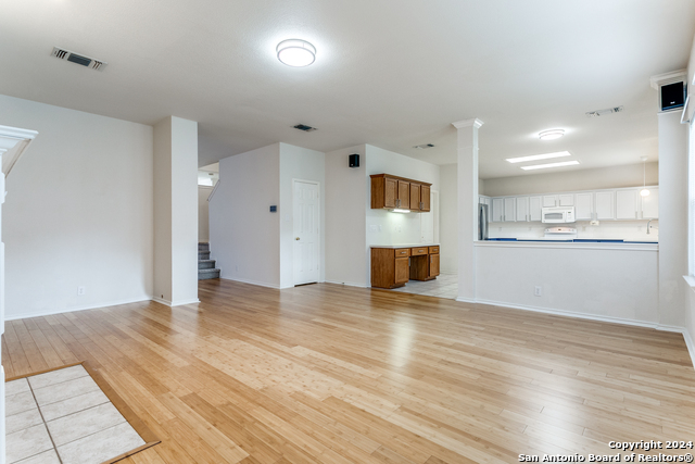 Image 7 of 25 For 15326 Preston Pass