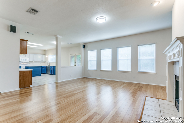 Image 9 of 25 For 15326 Preston Pass