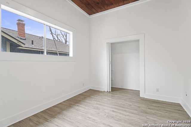 Image 14 of 38 For 2106 Saunders