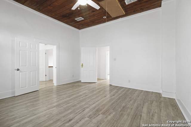 Image 17 of 38 For 2106 Saunders