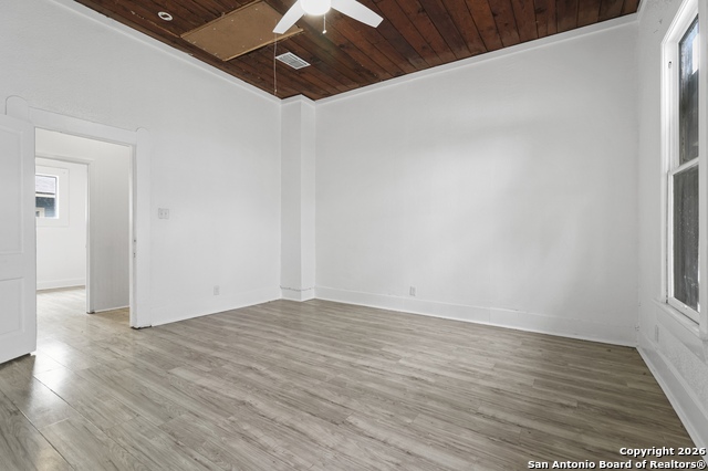 Image 18 of 38 For 2106 Saunders