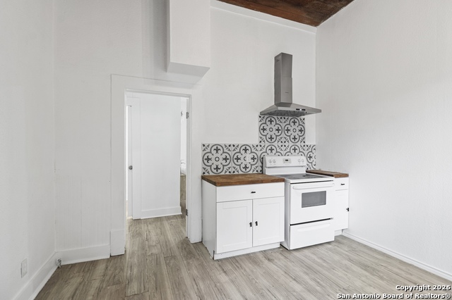 Image 21 of 38 For 2106 Saunders