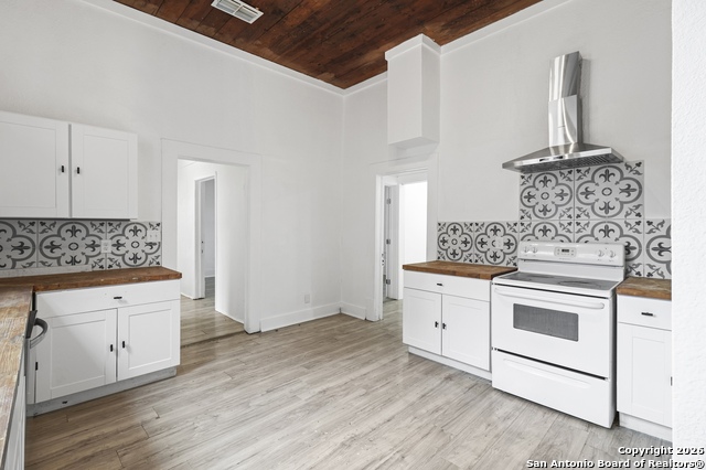 Image 22 of 38 For 2106 Saunders