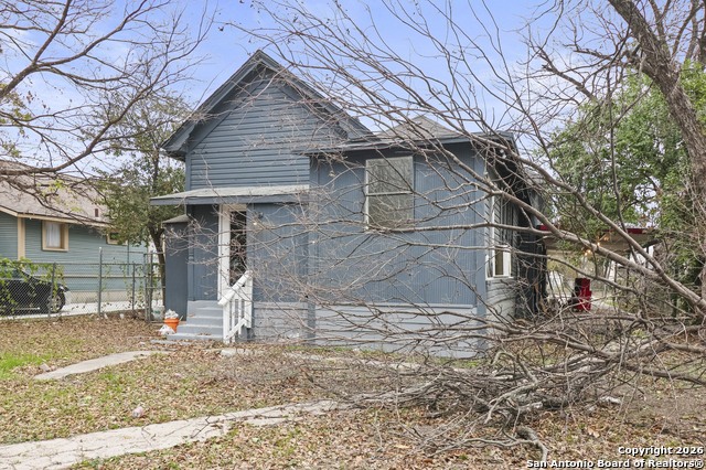 Image 28 of 38 For 2106 Saunders