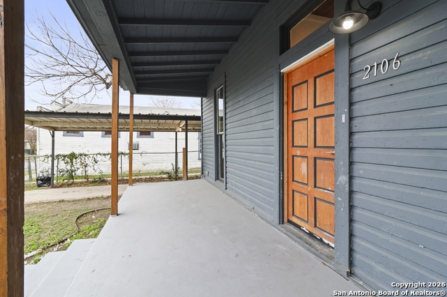 Image 9 of 38 For 2106 Saunders