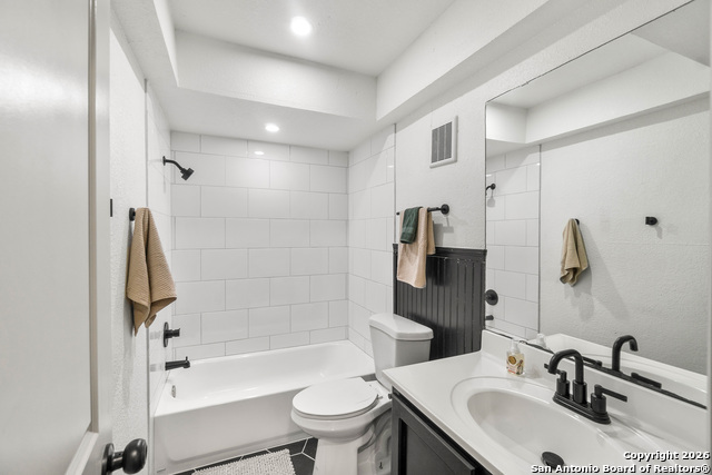 Image 18 of 25 For 206 Dominion