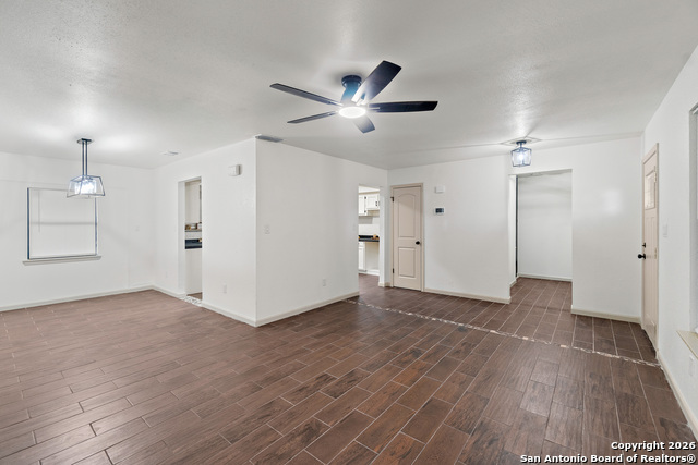 Image 6 of 25 For 206 Dominion