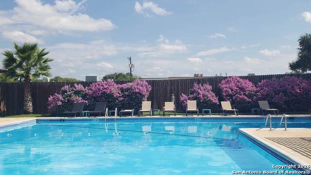 Image 14 of 15 For 637 Strings  