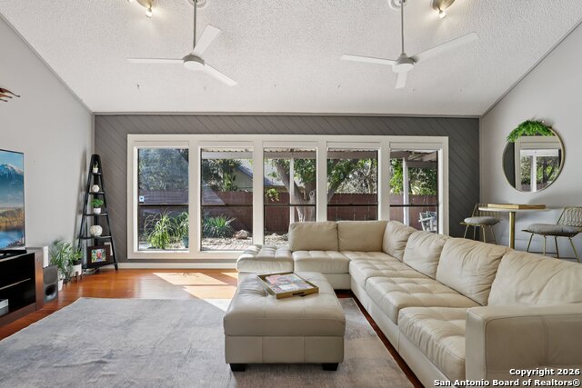 Image 11 of 50 For 2430 Bluffridge