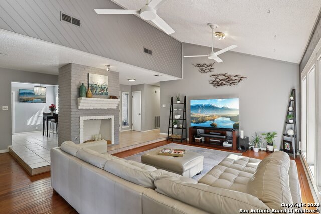 Image 9 of 50 For 2430 Bluffridge