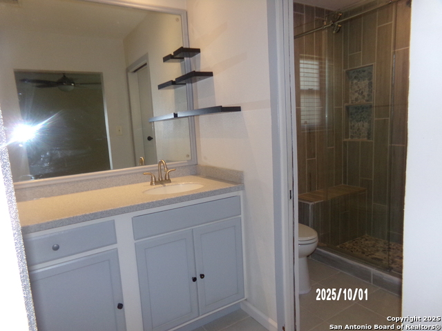 Image 14 of 37 For 615 Amistad Blvd