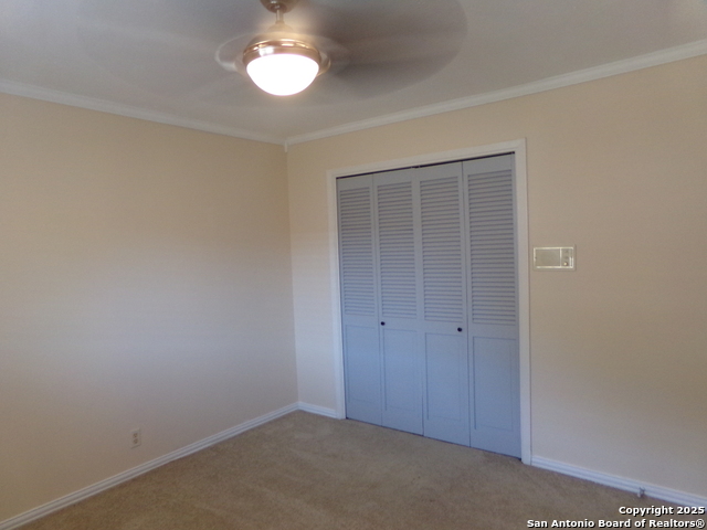 Image 22 of 37 For 615 Amistad Blvd