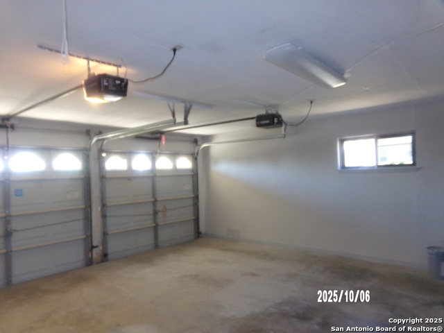 Image 36 of 37 For 615 Amistad Blvd