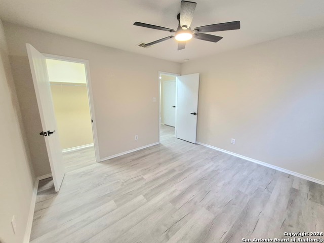 Image 14 of 25 For 6638 Suncliff