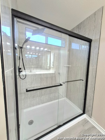 Image 19 of 25 For 6638 Suncliff