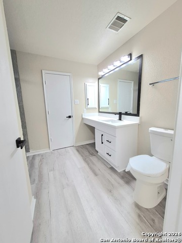 Image 21 of 25 For 6638 Suncliff