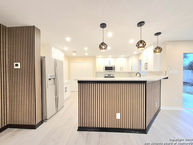 Image 6 of 25 For 6638 Suncliff