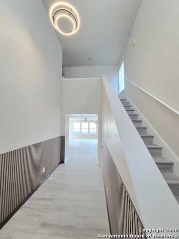 Image 7 of 25 For 6638 Suncliff