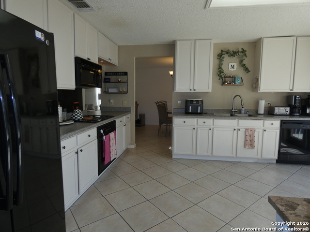 Image 11 of 36 For 729 Willow Crossing