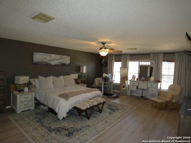 Image 12 of 36 For 729 Willow Crossing