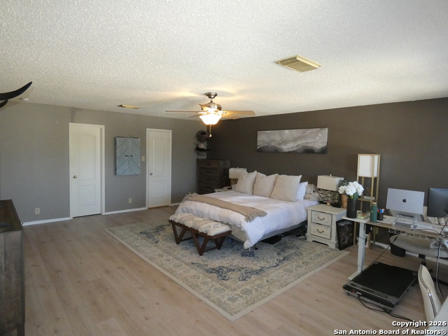 Image 15 of 36 For 729 Willow Crossing