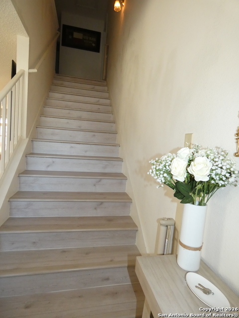 Image 3 of 36 For 729 Willow Crossing