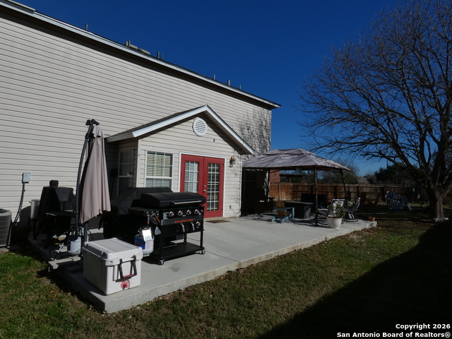 Image 32 of 36 For 729 Willow Crossing