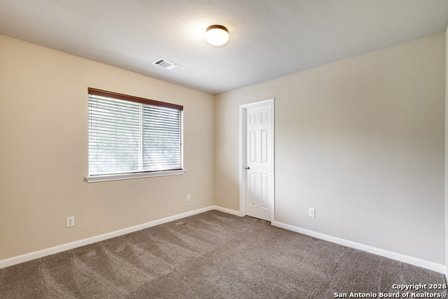 Image 16 of 30 For 622 Horn Run N