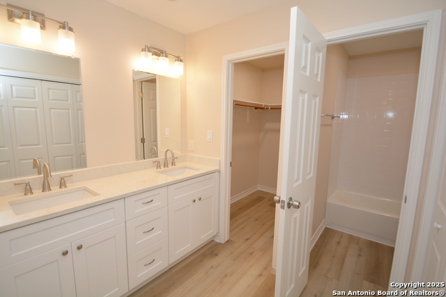 Image 12 of 20 For 5719 Kissing Oak