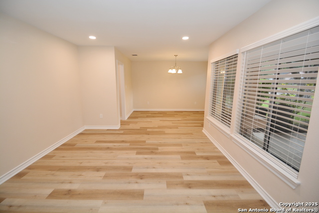 Image 3 of 20 For 5719 Kissing Oak