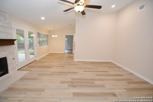 Image 5 of 20 For 5719 Kissing Oak