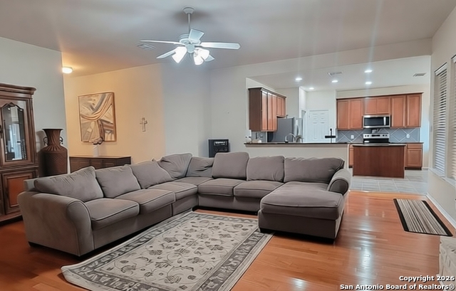 Image 5 of 33 For 6113 Merion  