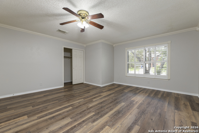 Image 17 of 50 For 18510 Paloma Wood