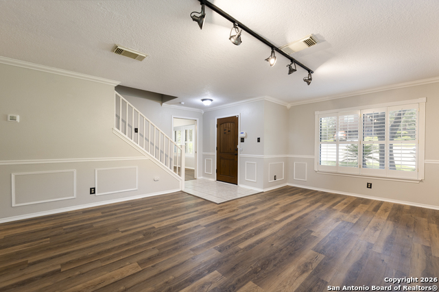 Image 24 of 50 For 18510 Paloma Wood