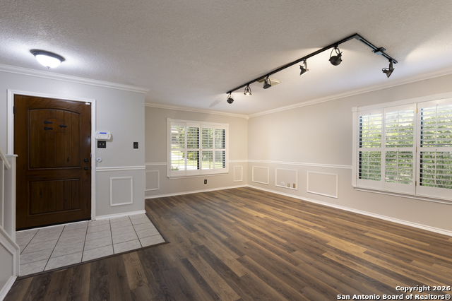 Image 29 of 50 For 18510 Paloma Wood